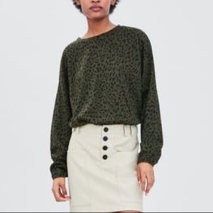 NWT ZARA Black and Green Cheetah Print Sweat Shirt